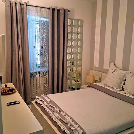 La Cameretta 3* ايسكيا